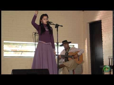 Enart 2010  »  Declamação Feminina »  June G. Rodrigues 1 - CTG Pedro Telles Tourem
