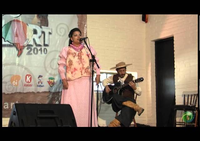 Enart 2010  »  Declamação Feminina  »  Júlia G. Azambuja dos Santos 2 - CTG Lila Alves