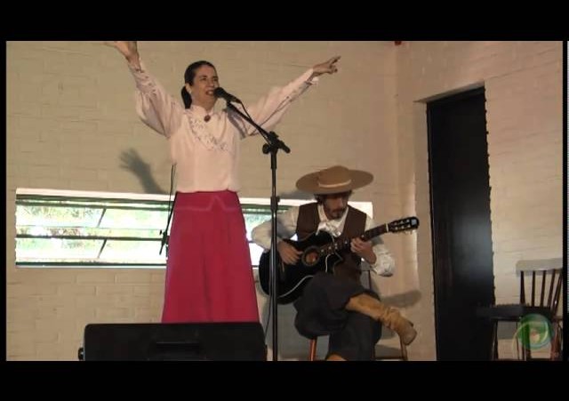 Enart 2010  »  Declamação Feminina  »  Rosana Araujo Pereira 1 - CTG Gildo de Freitas