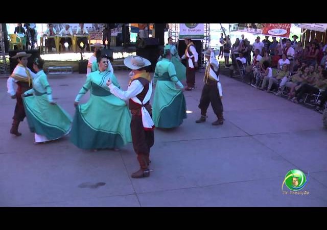 10º Rodeio Crioulo Nacional de NH  »  Danças Tradicionais  »  CTG Tiaracy