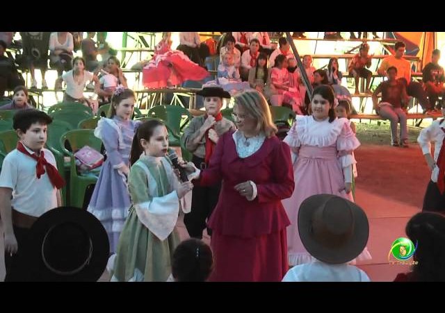 Festejos Farroupilhas de NH 2011 »  Rodeio Escolar »  Colégio Luterano »  4º ano »  Estância Velha