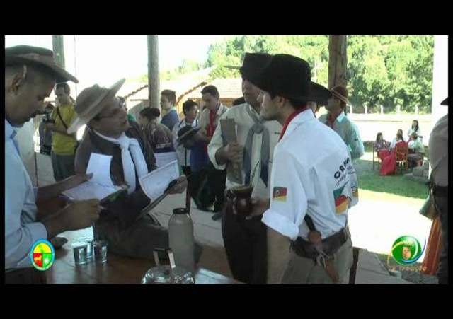 24º Entrevero Cultural de Peões e Guris Farroupilhas »  Thiago Dias Bertodo »  12ªRT »  Campeira