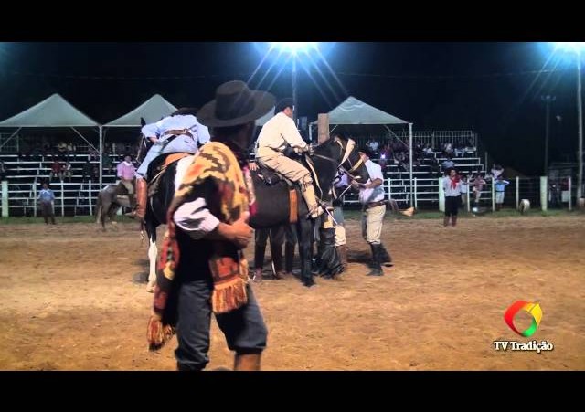 20º Rodeio do Conesul - Gineteada Modalidade Basto aberto - Horacio Galcupan