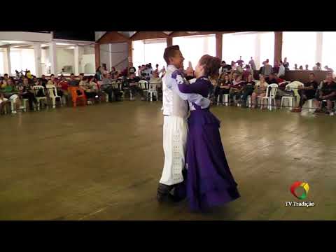 ANTONIO HENRIQUE FIGUEIROA RIBEIRO DA SILVA E LUANA POSSER - DANÇA DE SALÃO - ENART 2017 - SÁBADO