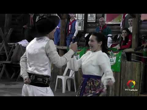 Luan Ayres e Vitoria da Silva – Danças Tradicionais de Par – 4º Festival Pioneiro da Tradição