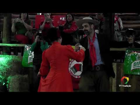 Elizeu e Vivian - Danças Tradicionais de Par - 4ª Festival Pioneiro da Tradição